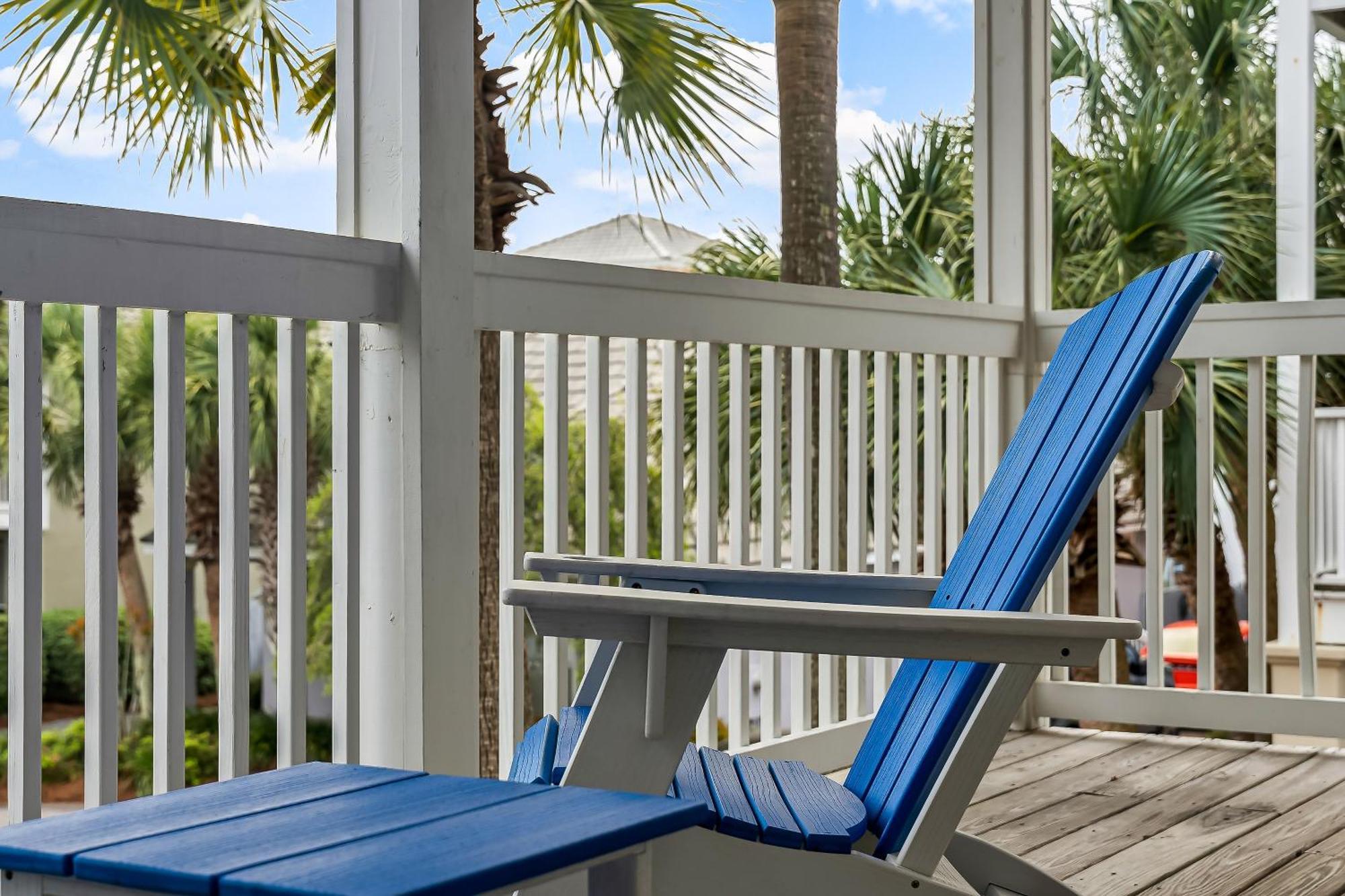 Holiday home Luxury House Steps From Pool And Short Walk To Private Pavilion *