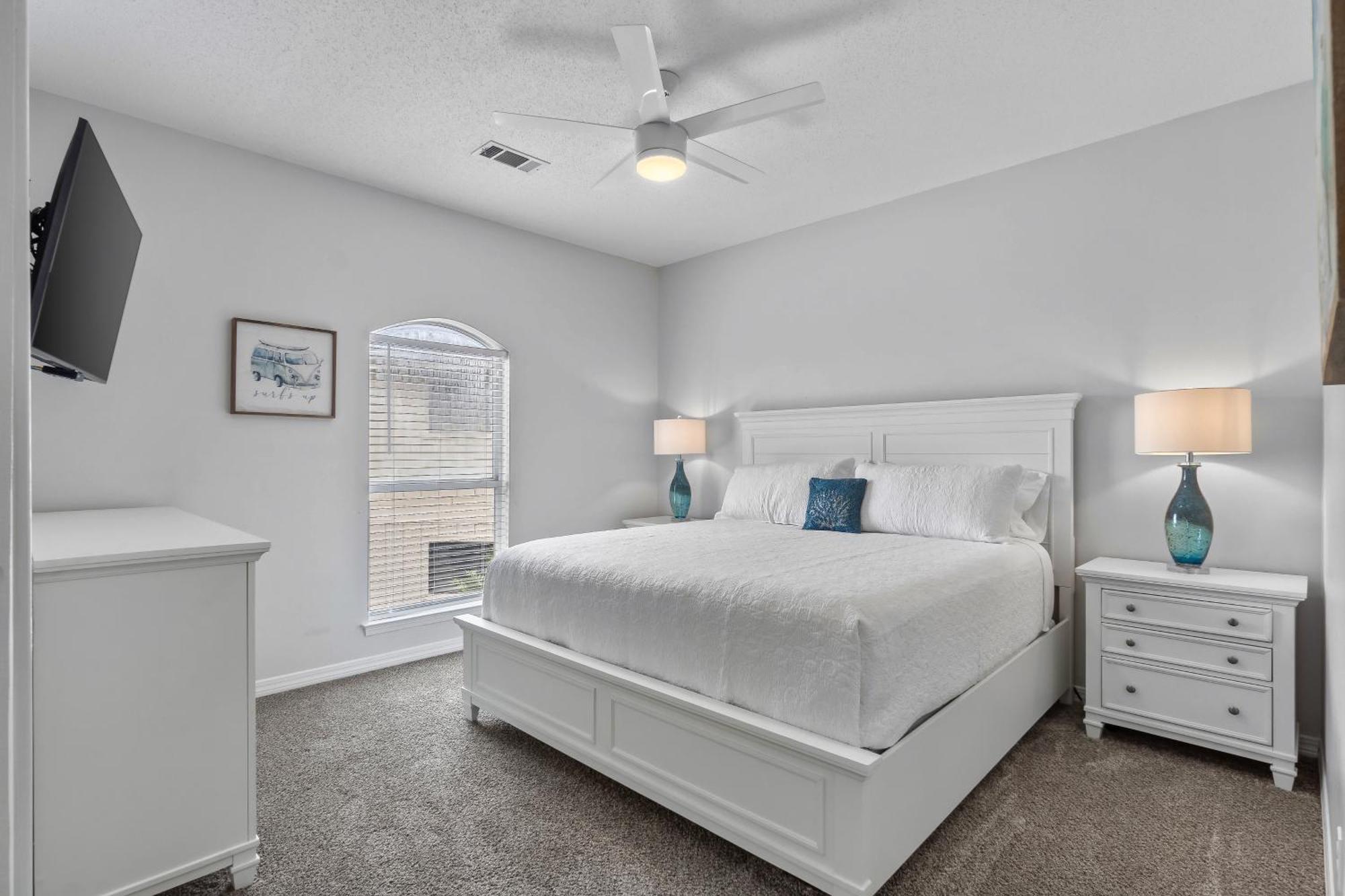 Luxury House Steps From Pool And Short Walk To Private Pavilion Destin