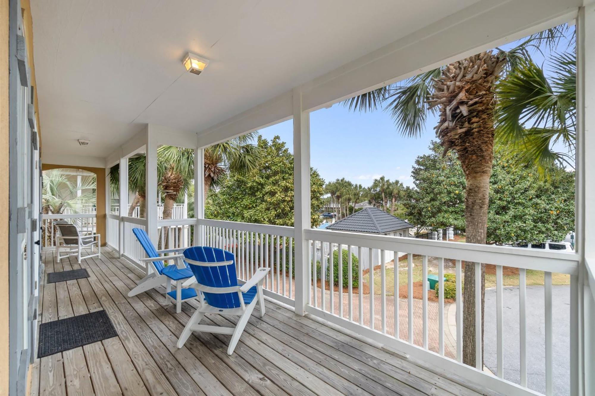 Luxury House Steps From Pool And Short Walk To Private Pavilion Holiday home