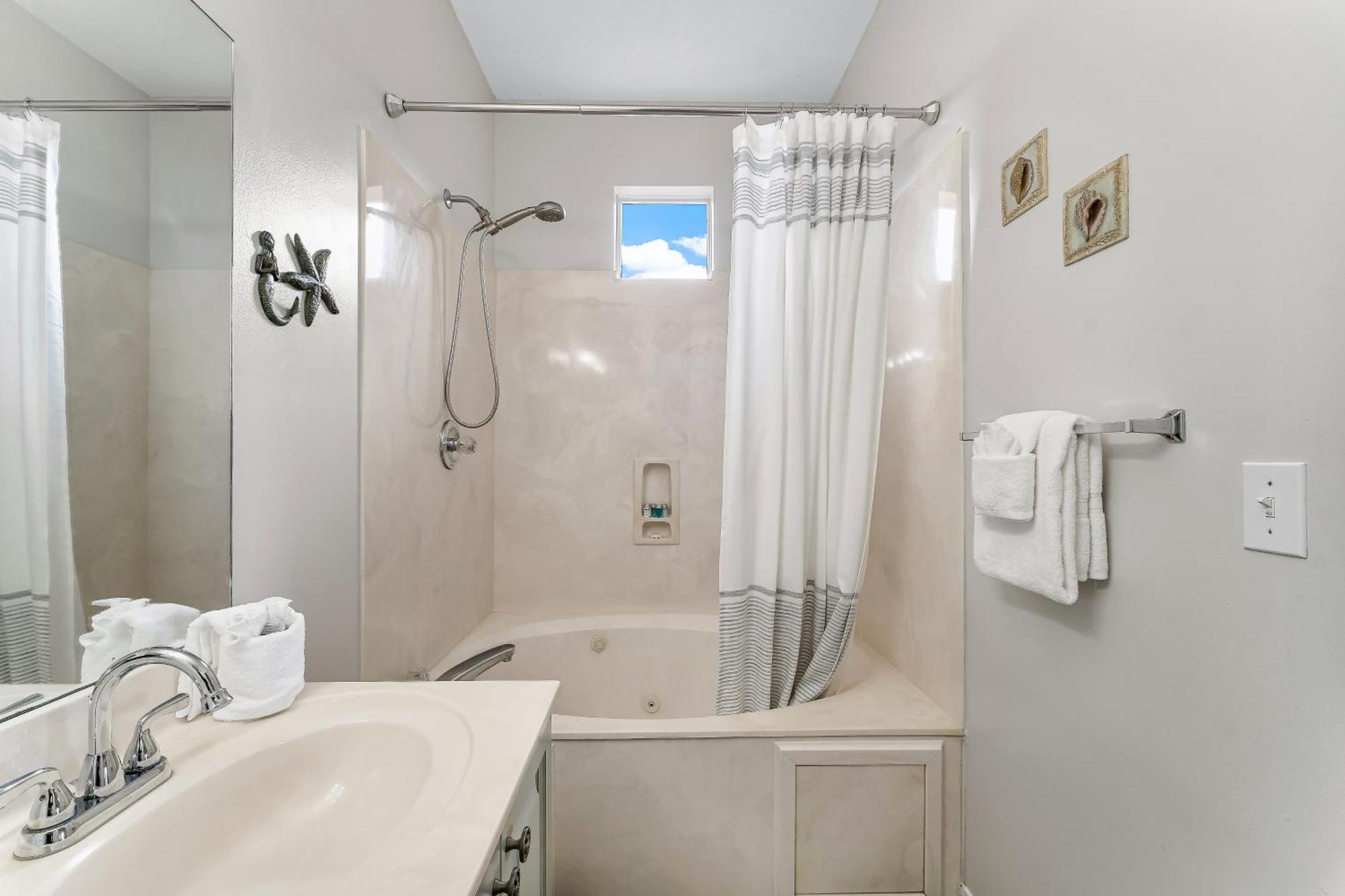 Luxury House Steps From Pool And Short Walk To Private Pavilion * Destin