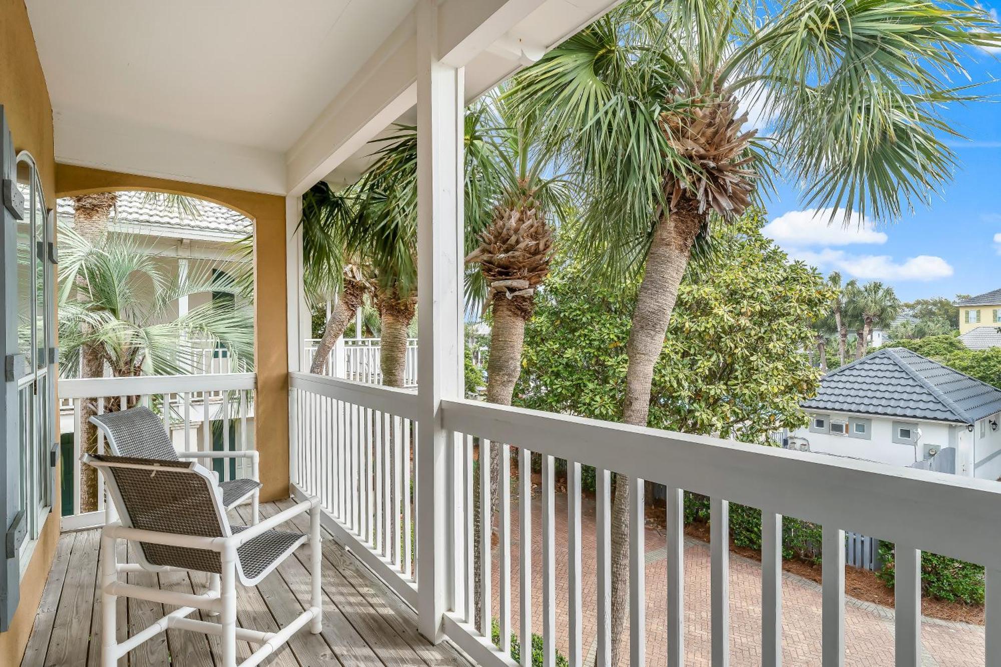 Holiday home Luxury House Steps From Pool And Short Walk To Private Pavilion