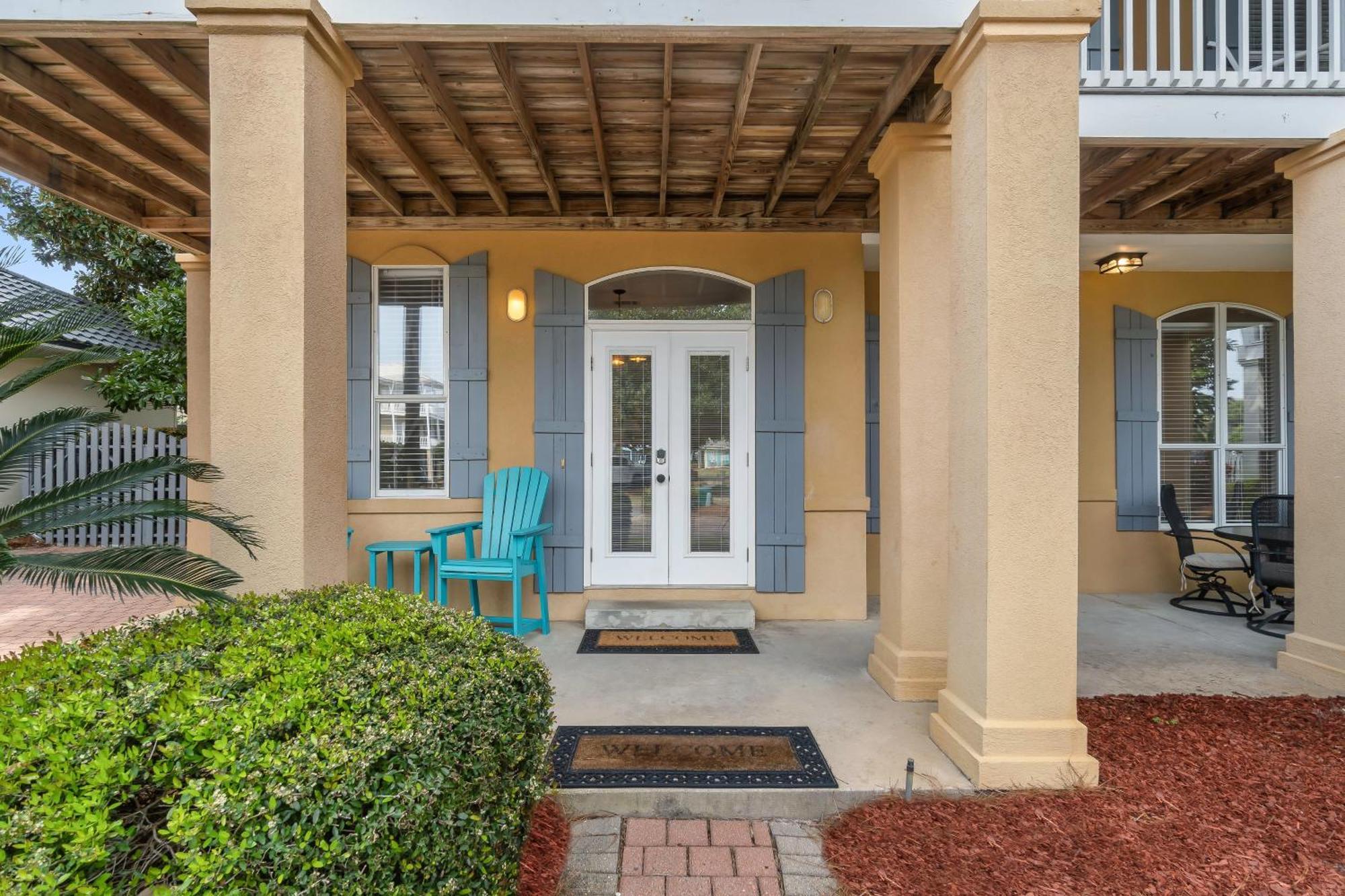 Luxury House Steps From Pool And Short Walk To Private Pavilion Holiday home *
