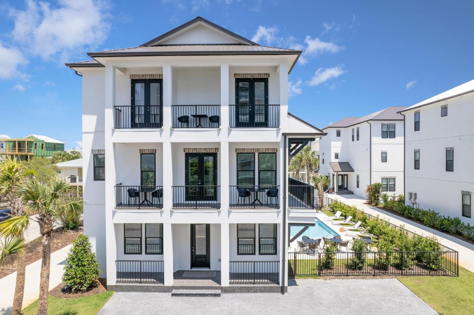Sunset Mirage By Avantstay Walk To Miramar Holiday home Destin