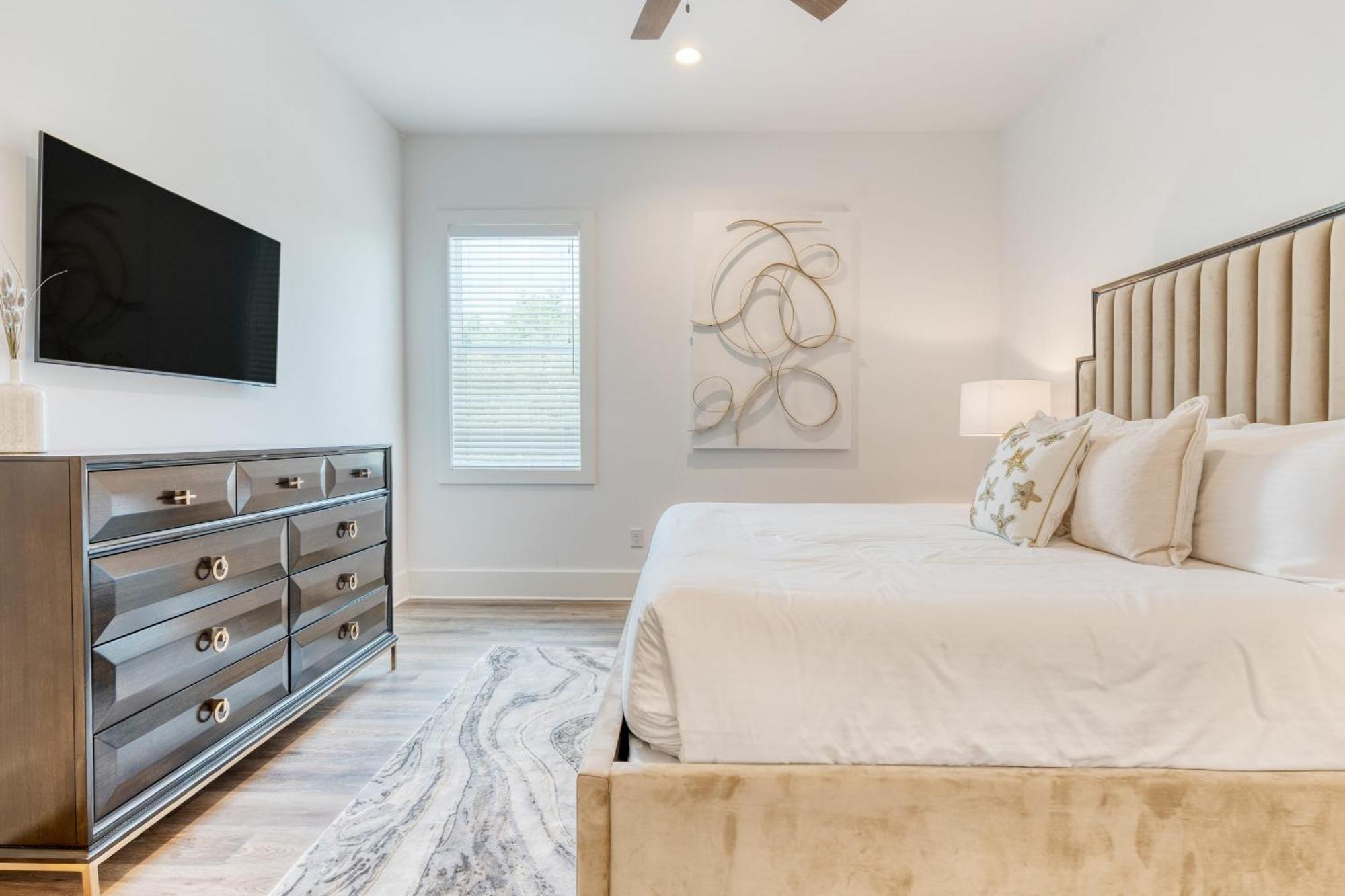 Sunset Mirage By Avantstay Walk To Miramar Holiday home Destin