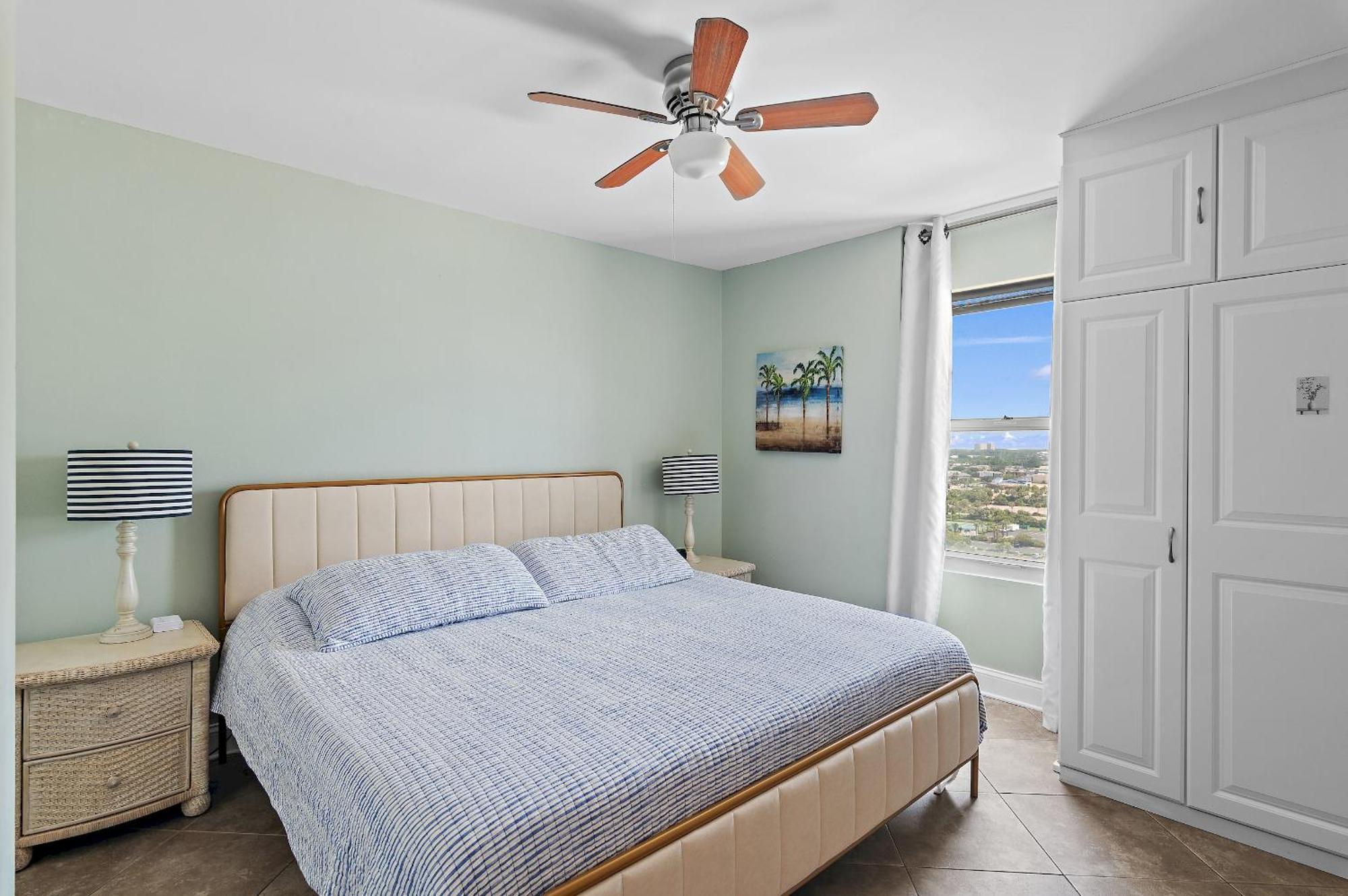 Biggest 2 Bedroom Corner Unit, 16th Flr Beachfront At Pelican