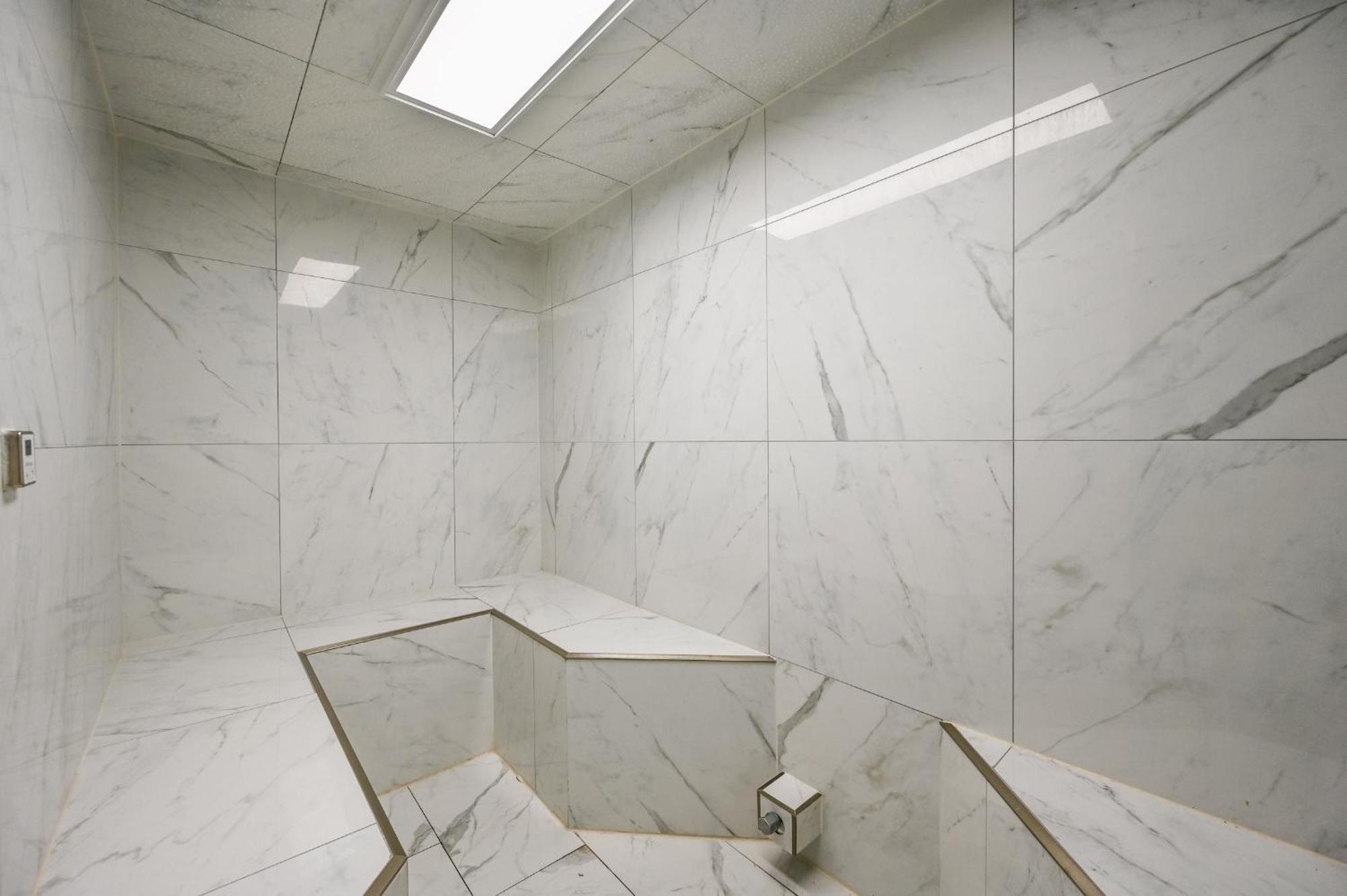 Apartment Biggest 2 Bedroom Corner Unit, 16th Flr Beachfront At Pelican