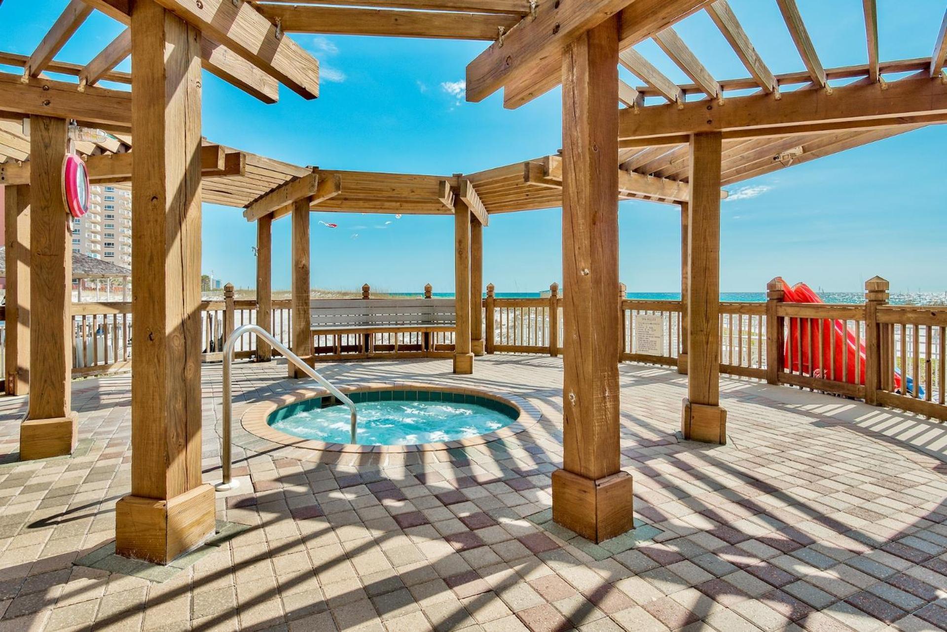 Biggest 2 Bedroom Corner Unit, 16th Flr Beachfront At Pelican Apartment *