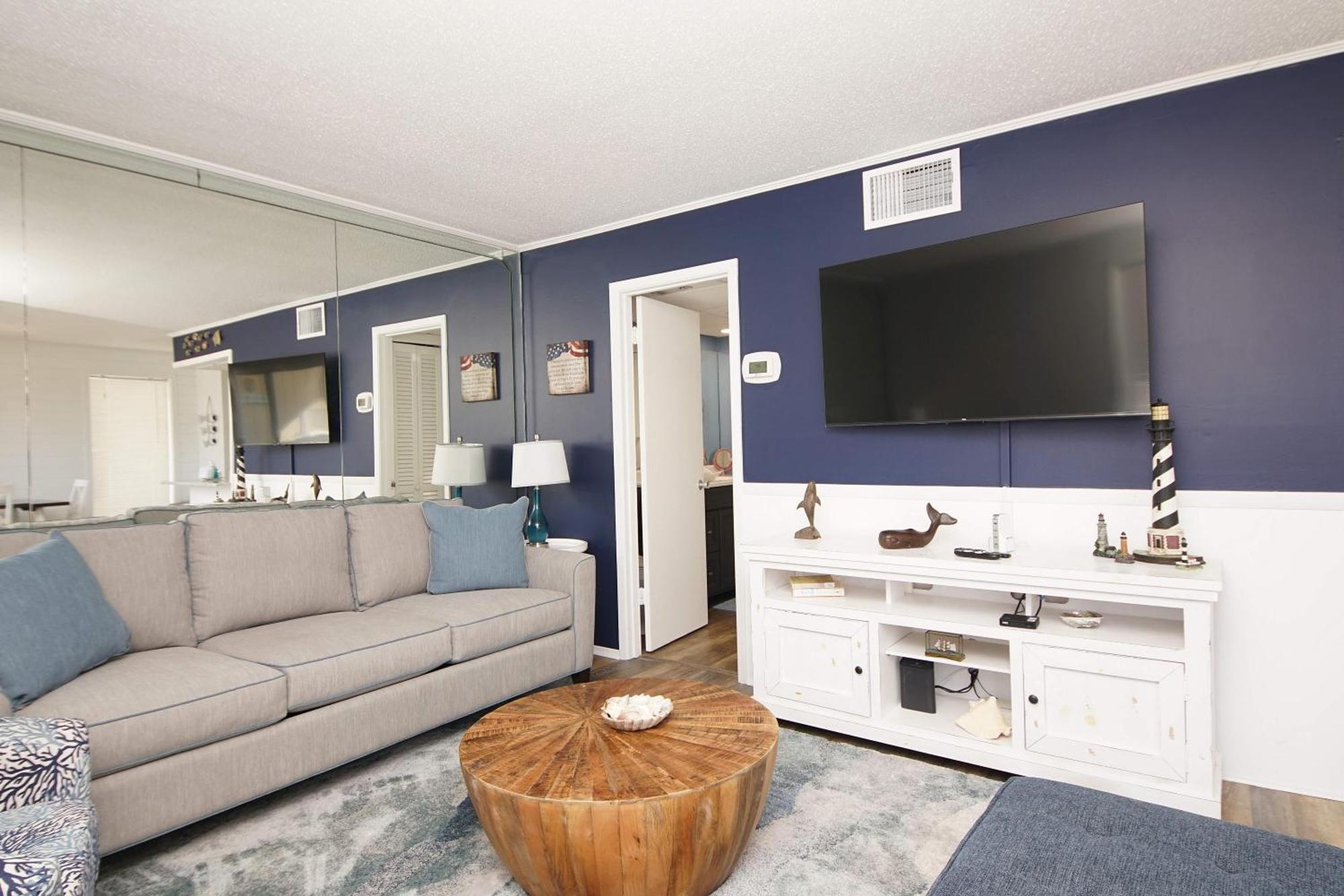 Sandpiper Cove 1013 * Destin