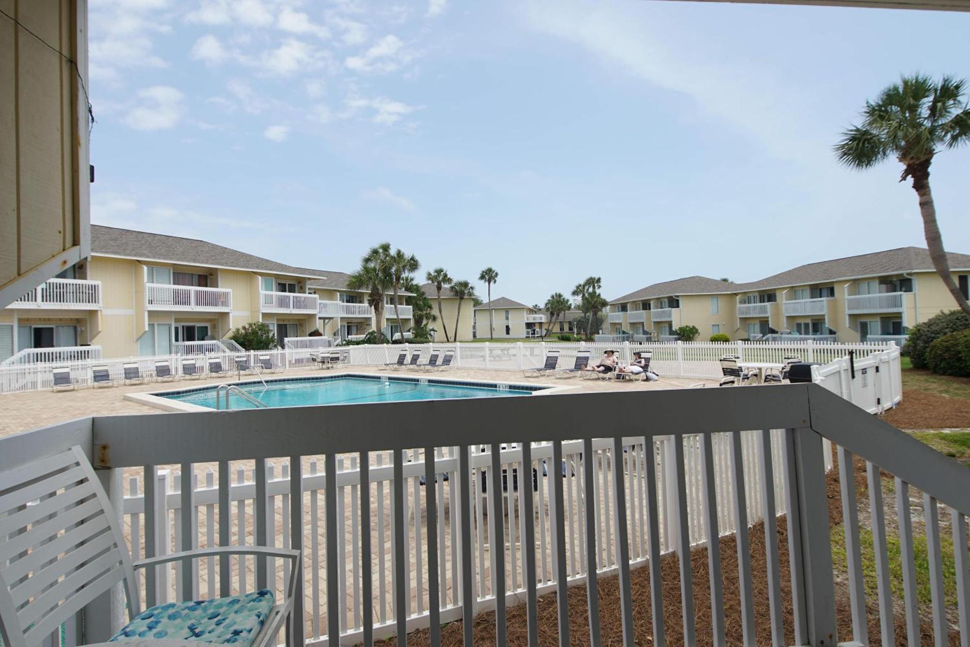 Sandpiper Cove 1013 *