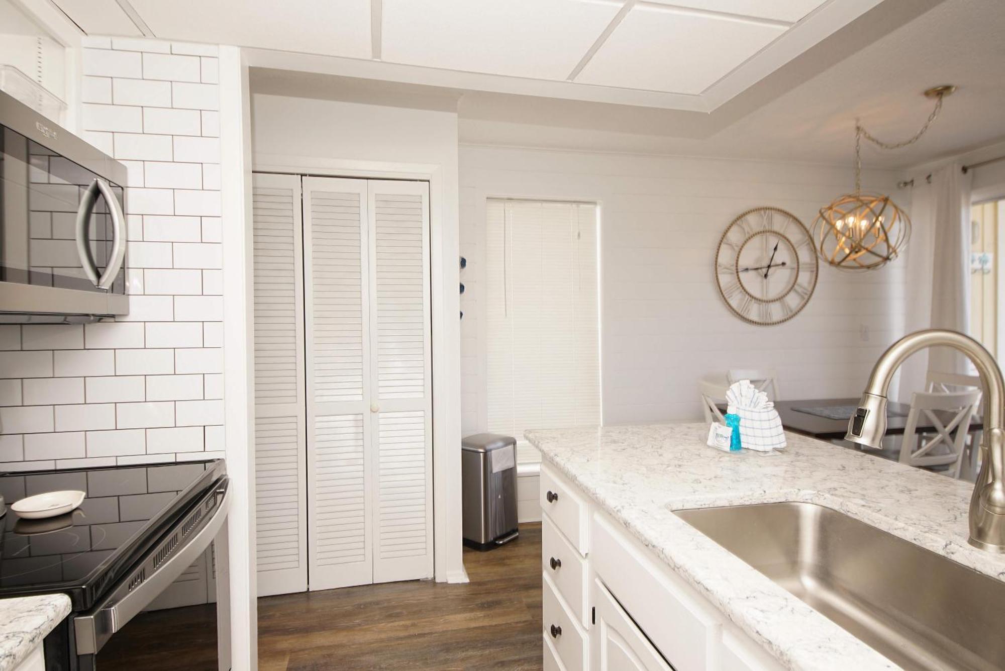 Sandpiper Cove 1013 * Destin