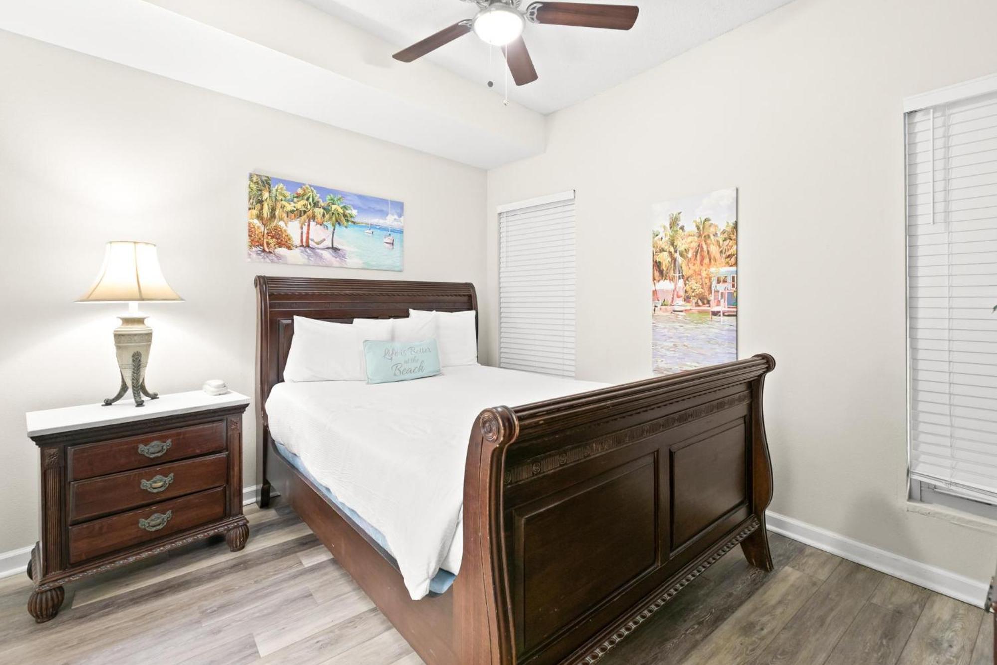 The Crescent 207 Destin