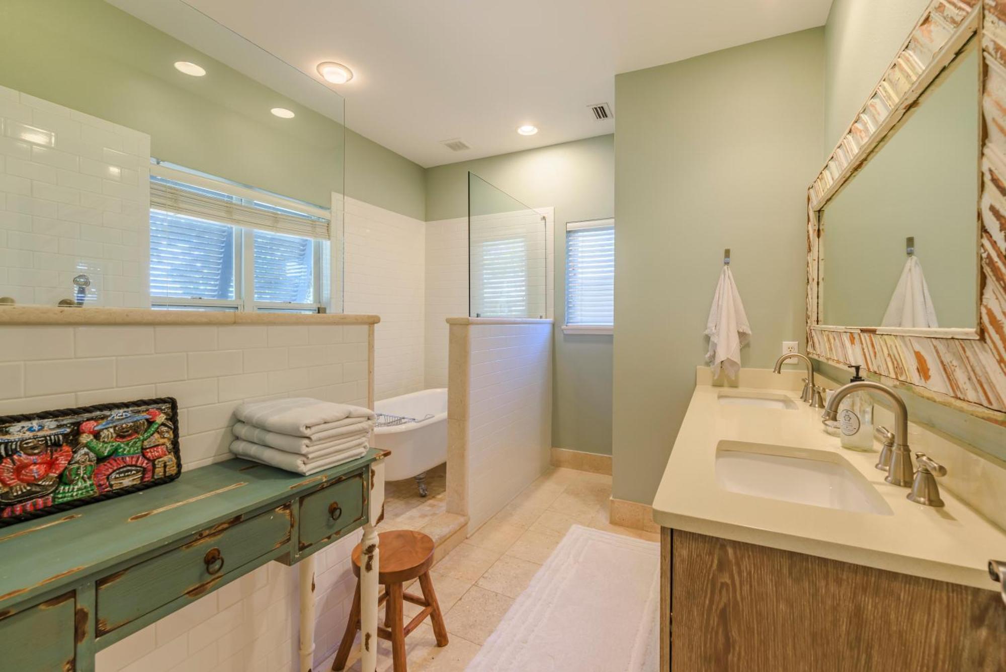 Prestwick Place 1101 *