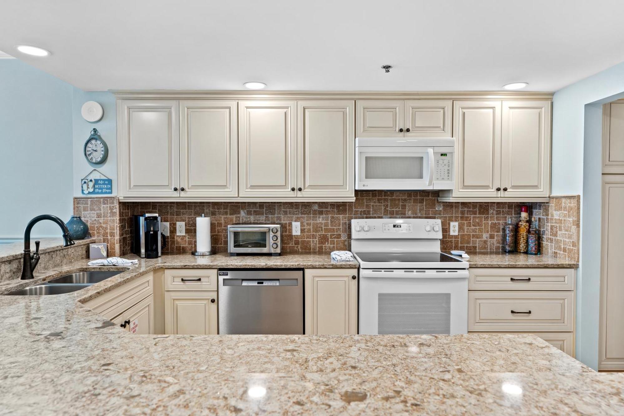 Jade East Towers 0630 By Newman-dailey * Destin