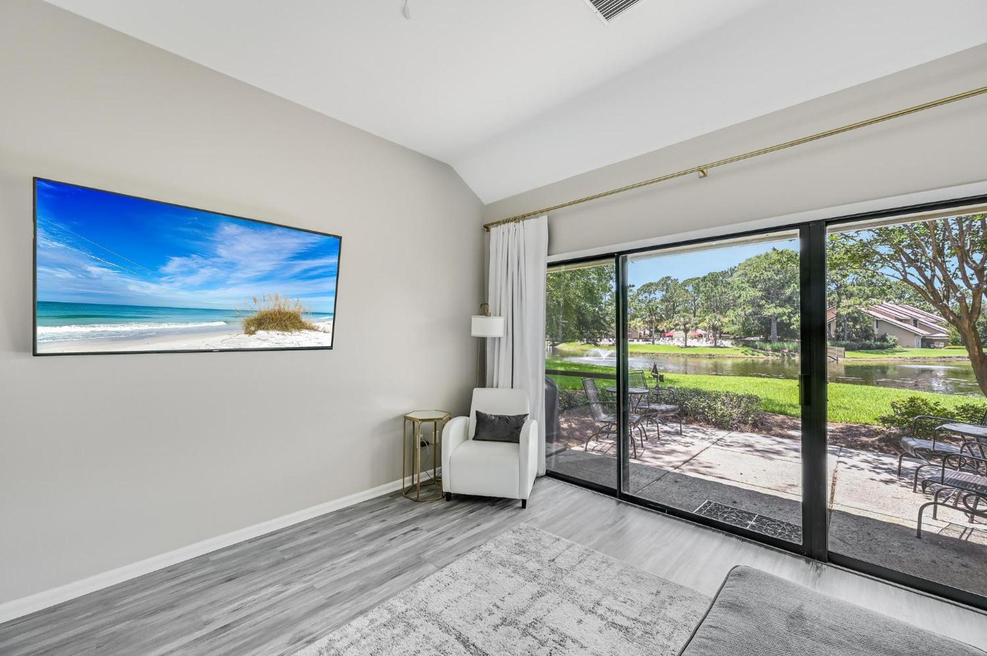 Beachwalk 5074 *