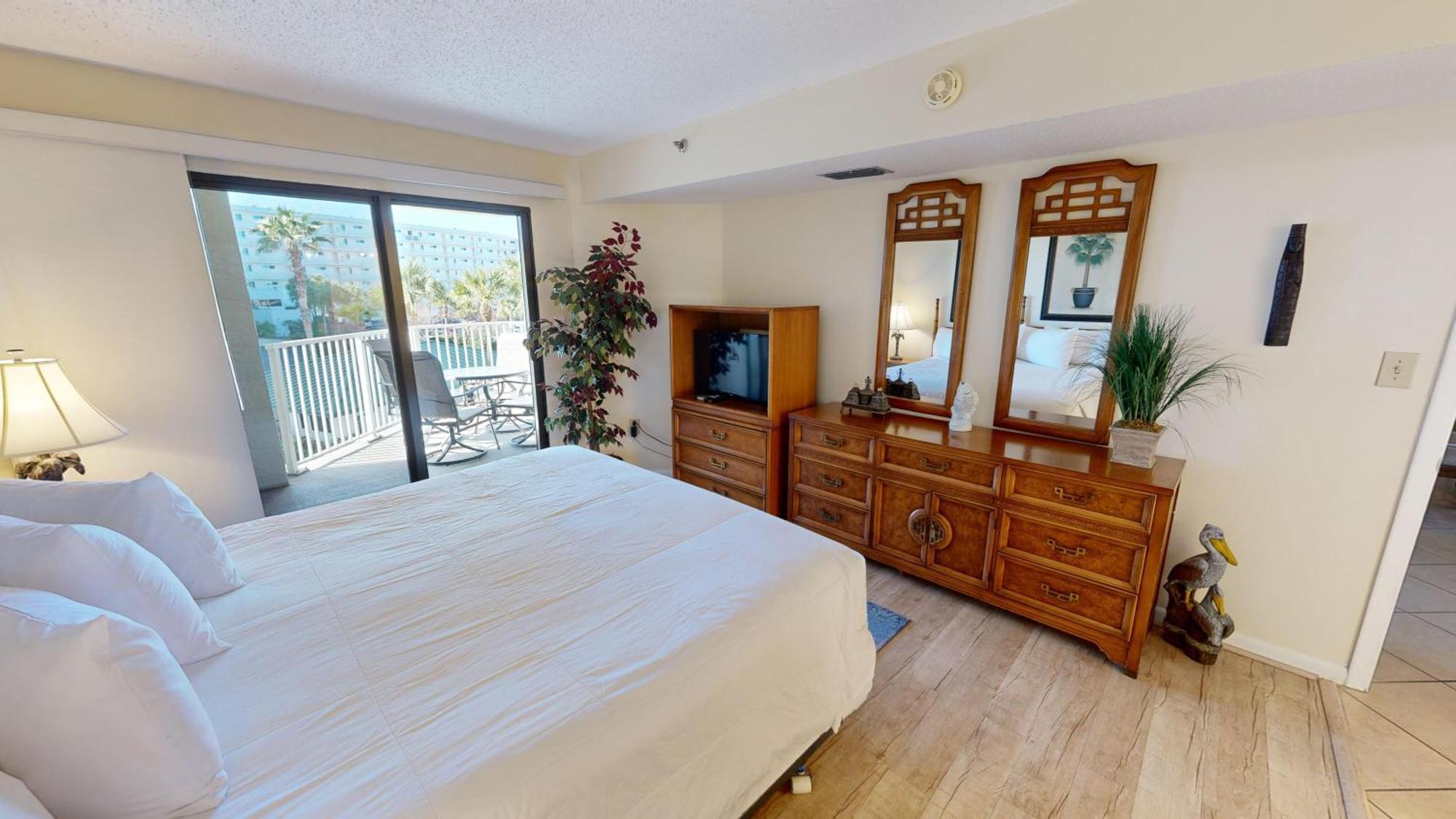 Inlet Reef 217- By Isle Apartment