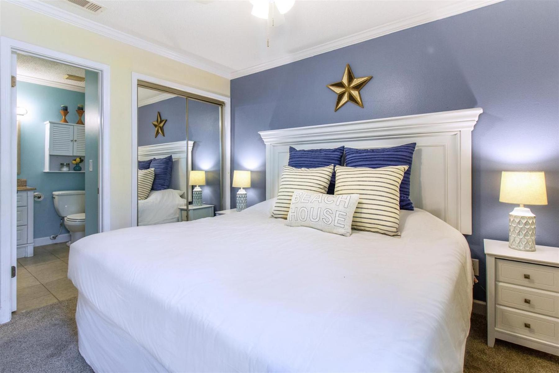 10 D, One Bedroom Apartment