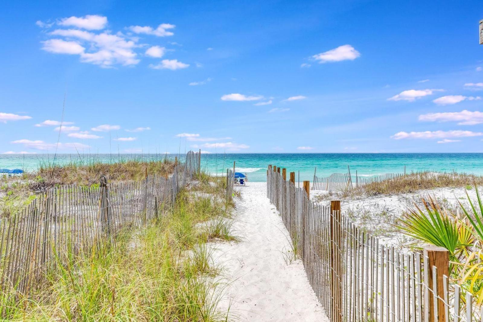 10 D, One Bedroom Apartment Destin