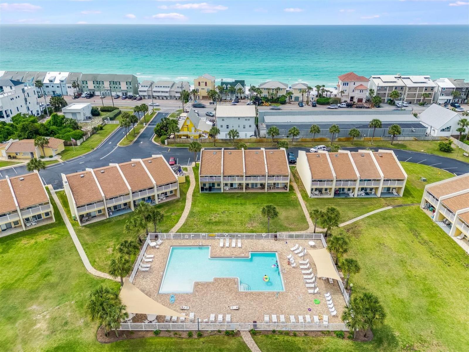 10 D, One Bedroom Apartment *