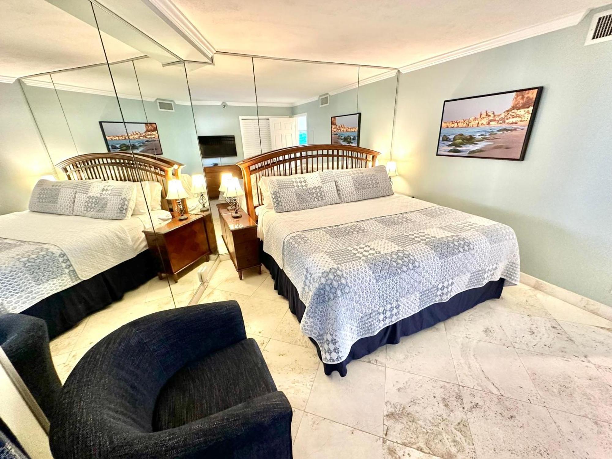 4319 Beachside Two