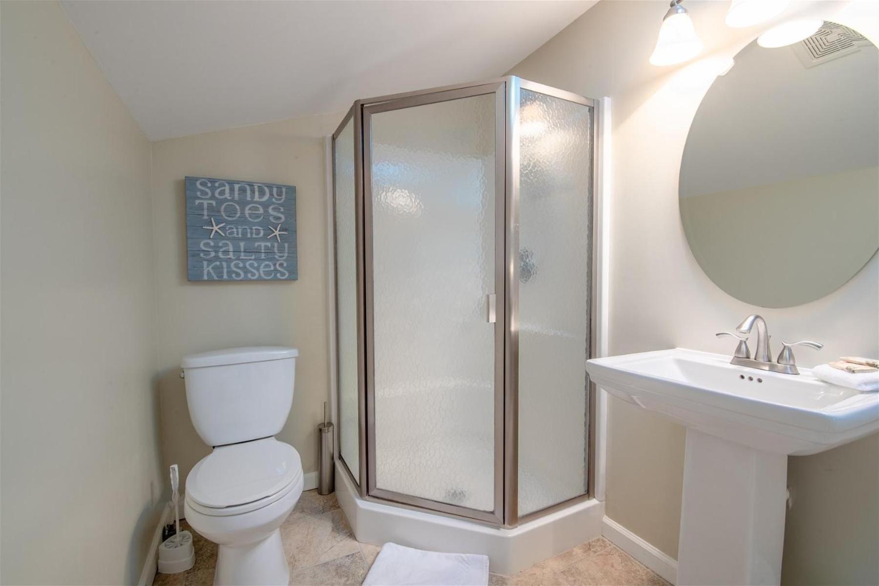 9 G, Two Bedroom