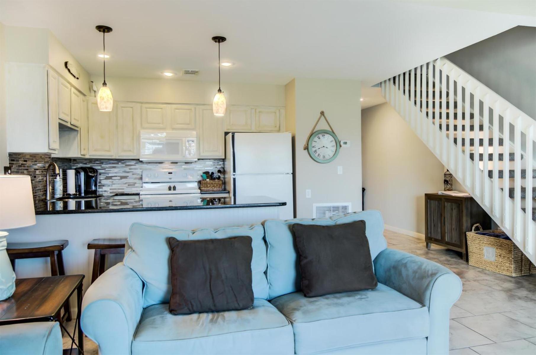 9 H Two Bedroom Destin