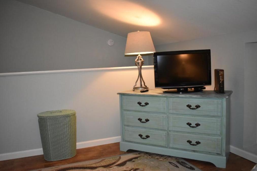 9 H Two Bedroom *