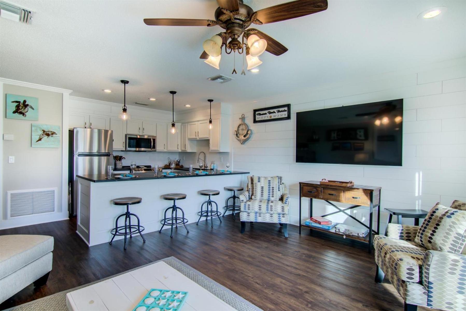 Apartment Settle On The *