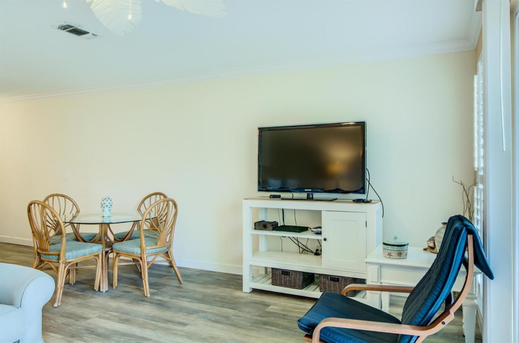 7 D, One Bedroom Destin
