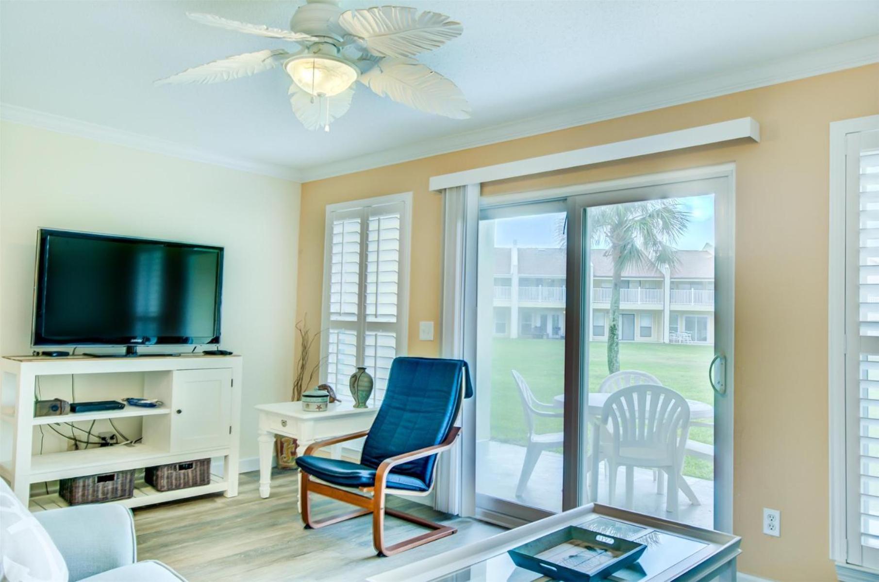 7 D, One Bedroom *