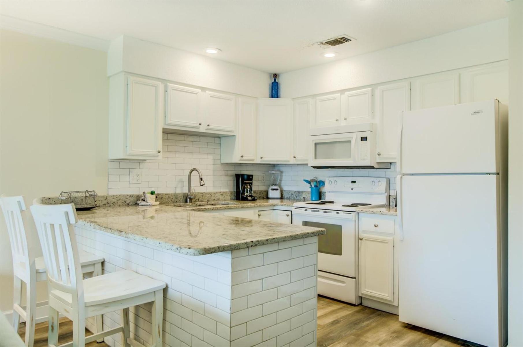 7 D, One Bedroom Apartment Destin