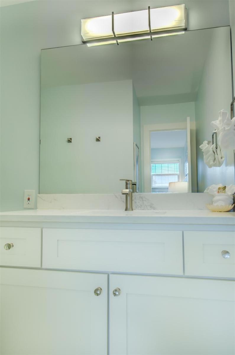 2 C, Three Bedroom Townhome *