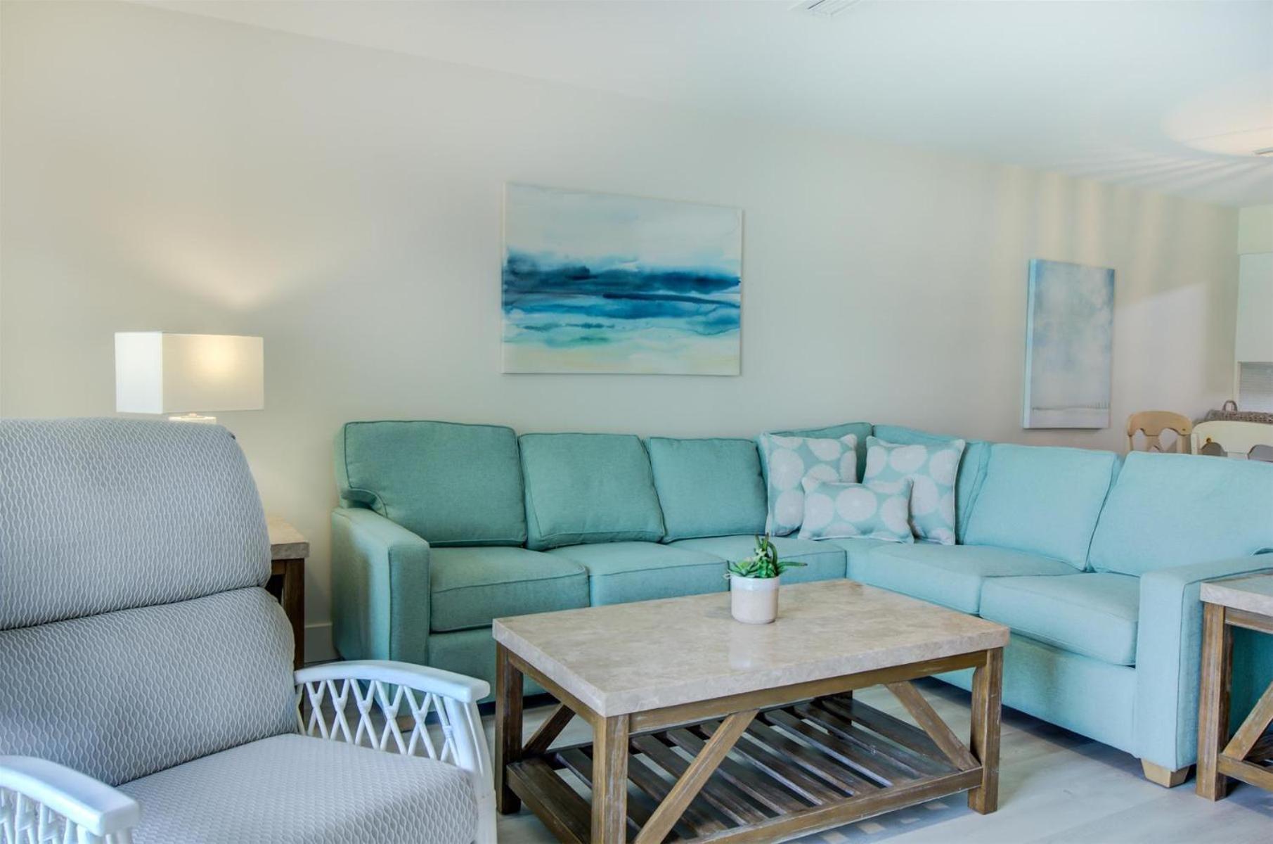2 C, Three Bedroom Townhome Destin