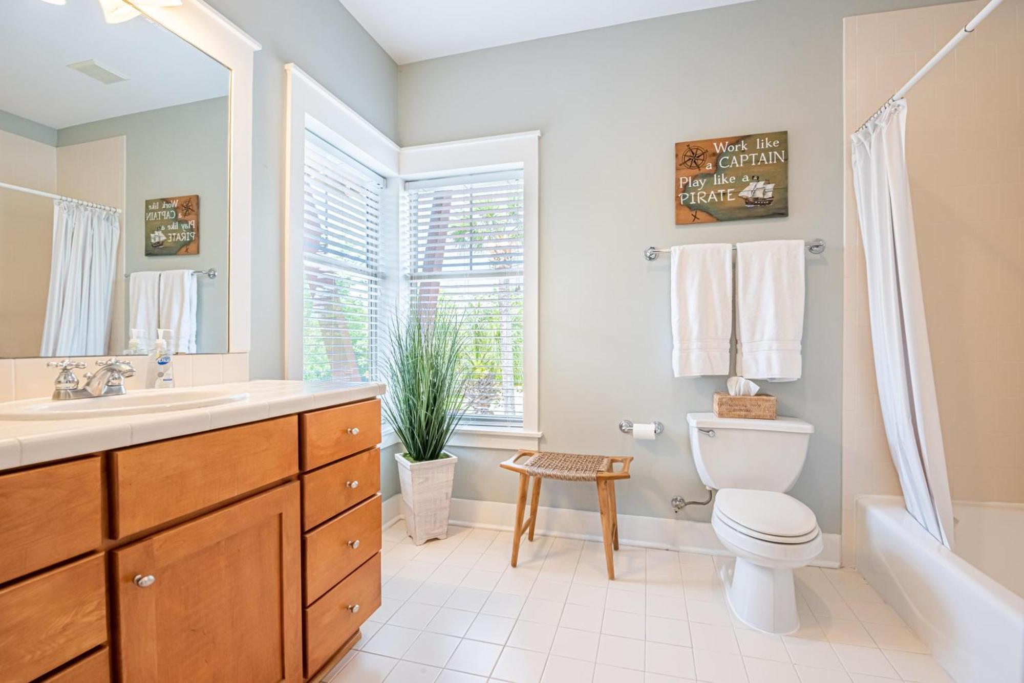 Magnolia Bay 8582