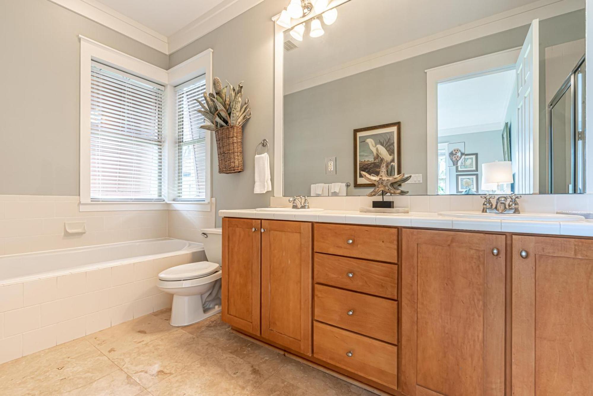 Magnolia Bay 8582