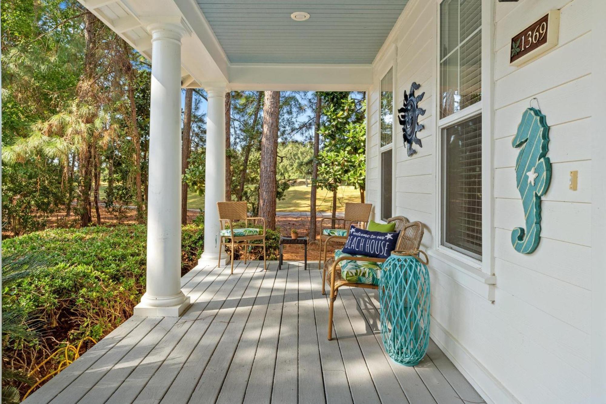 1369 Laurel Grove 