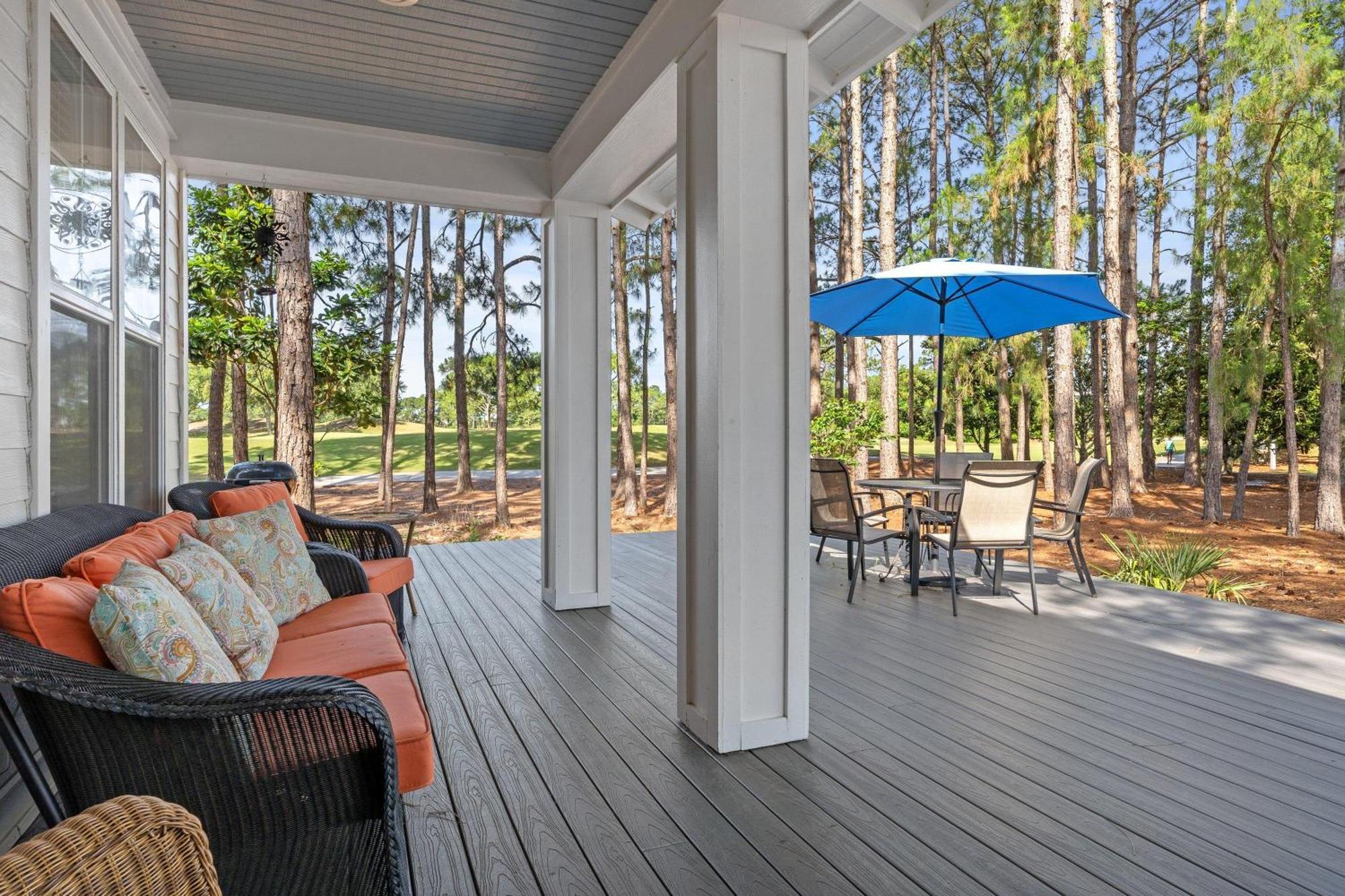 1369 Laurel Grove 