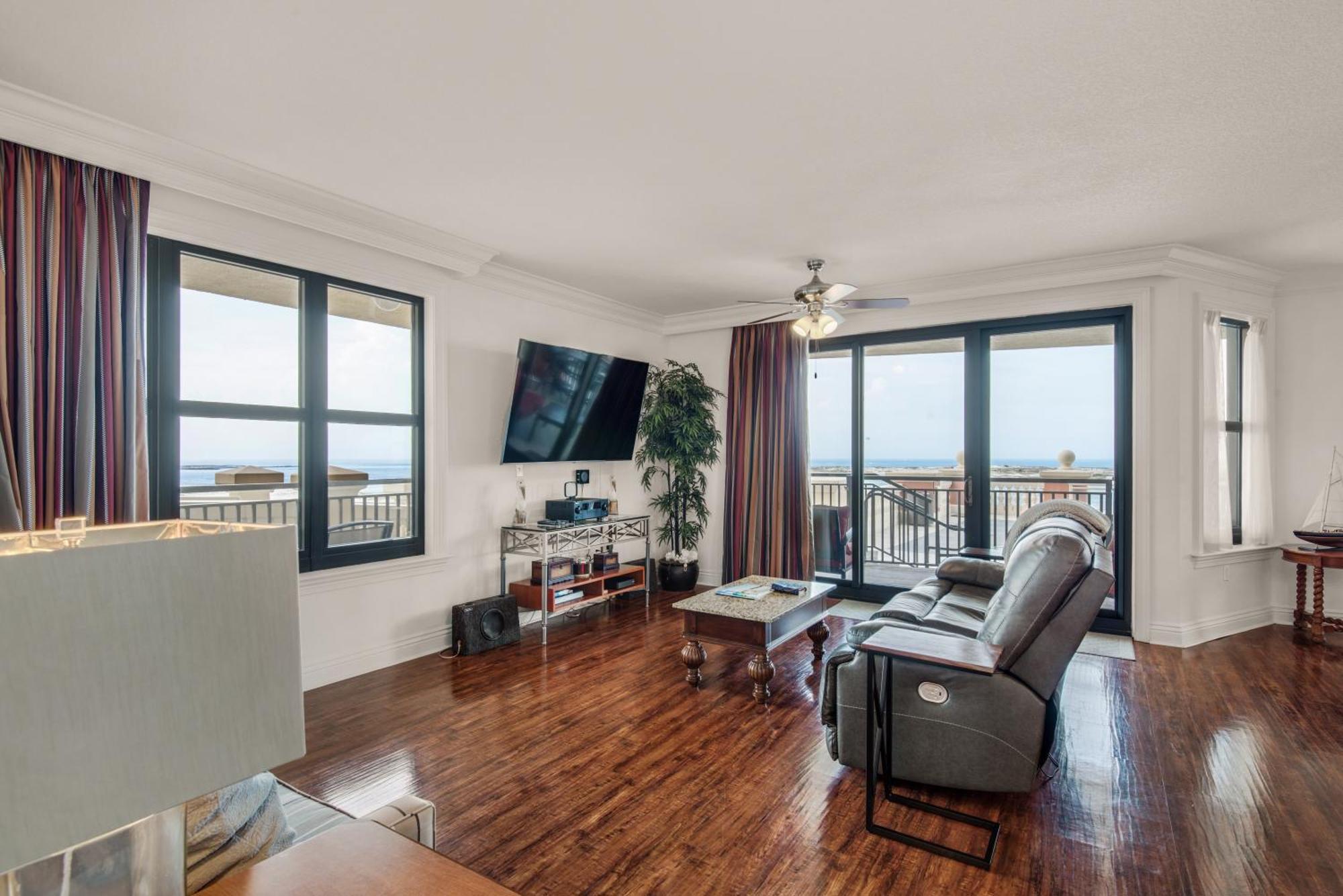 Bright, Corner Unit With Incredible Gulf And Sunset Views! Destin