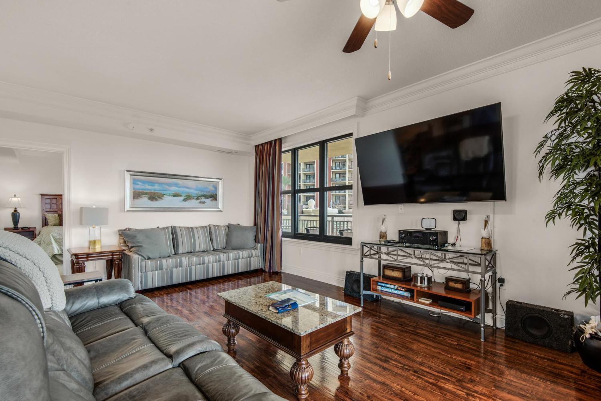Bright, Corner Unit With Incredible Gulf And Sunset Views! *