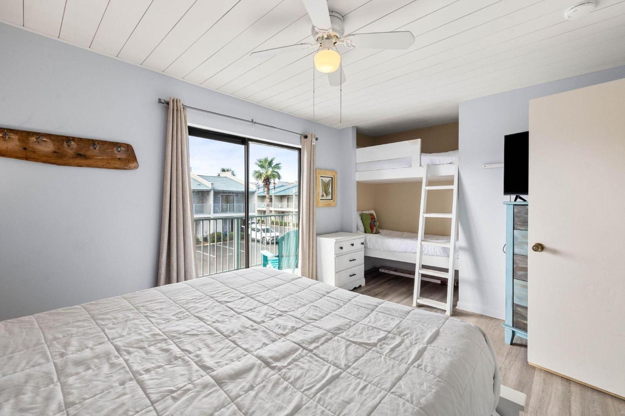 Gulf Winds East #35 Apartment *