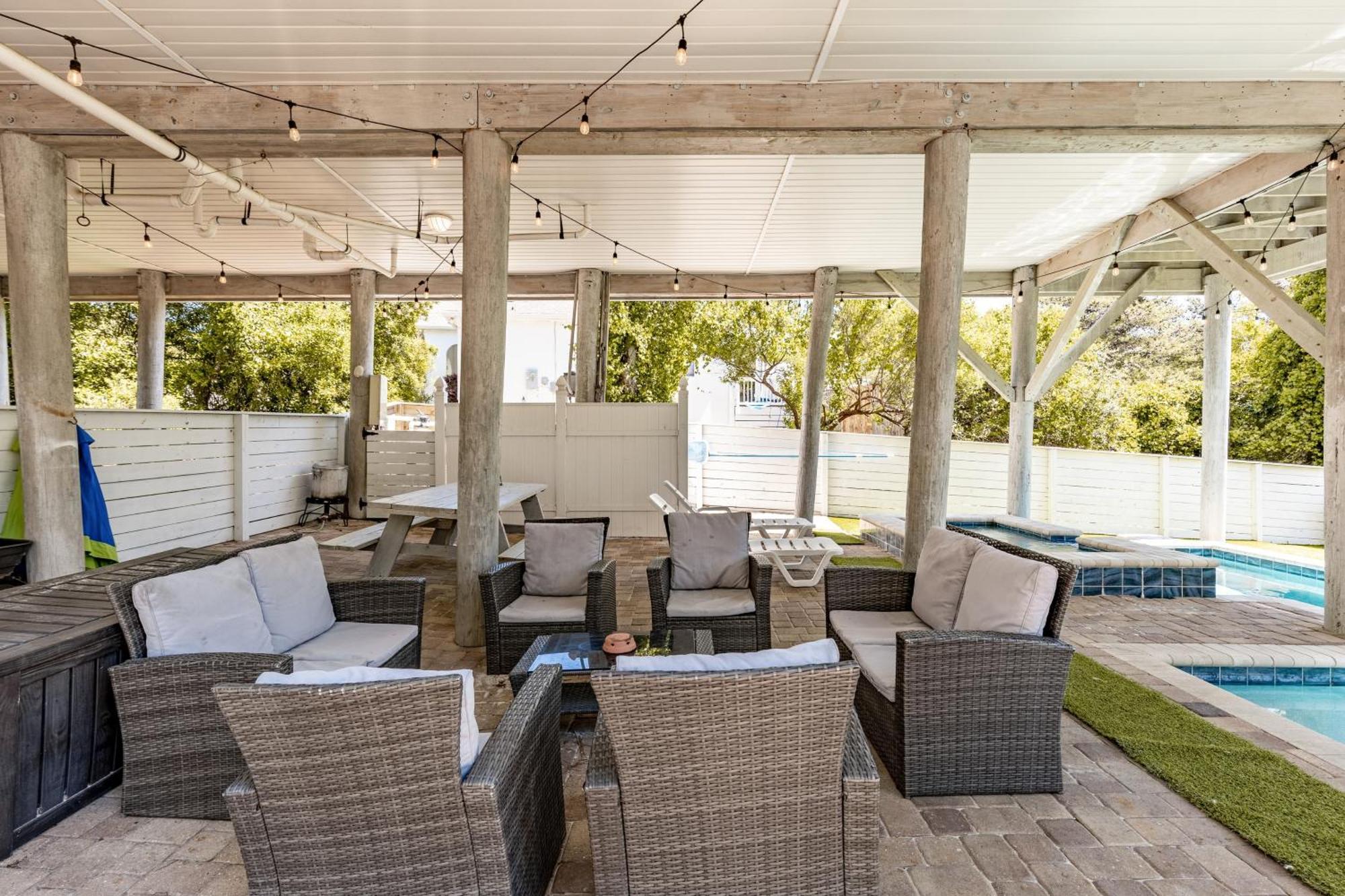 Holiday home Seacrest Paradise By Avantstay Steps To The Pet Friendly