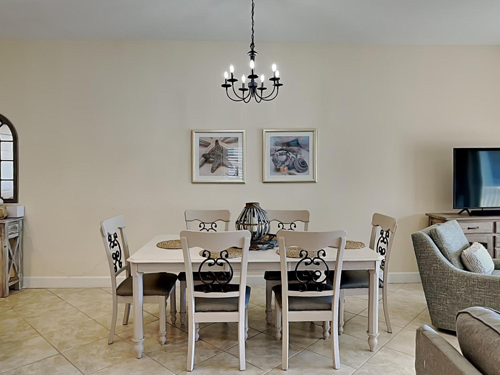 Pavilion Palms 201a