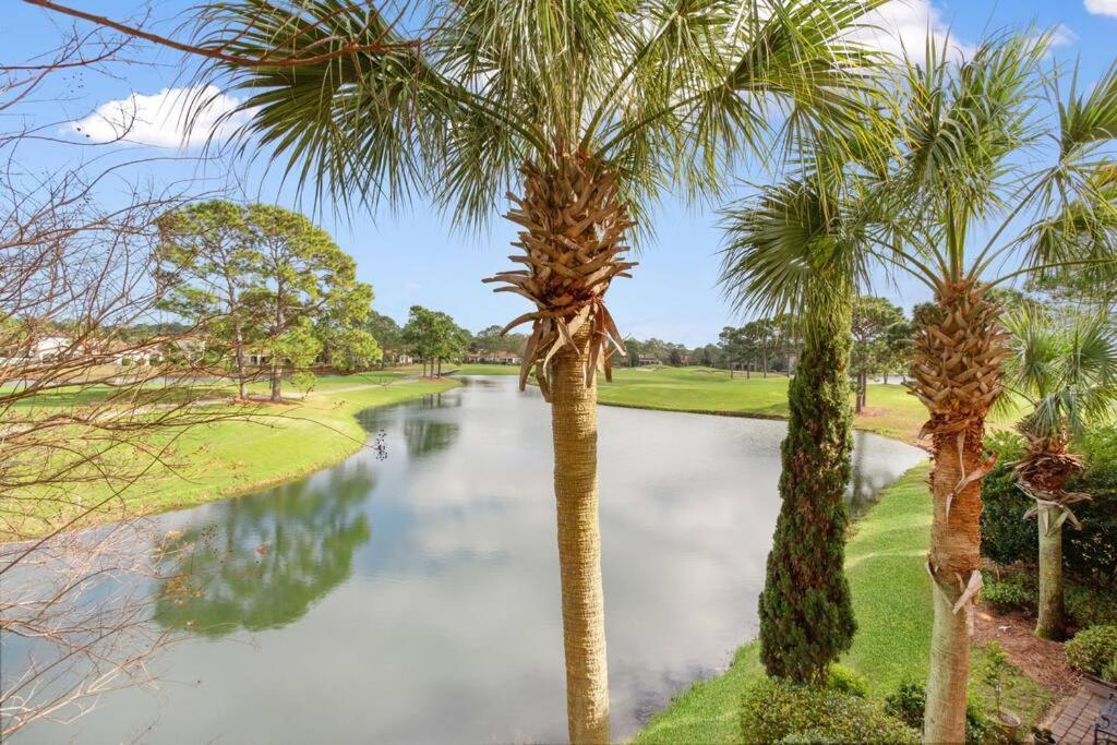 4 Bedroom House On The Golf Course With 2 Golf Carts! *