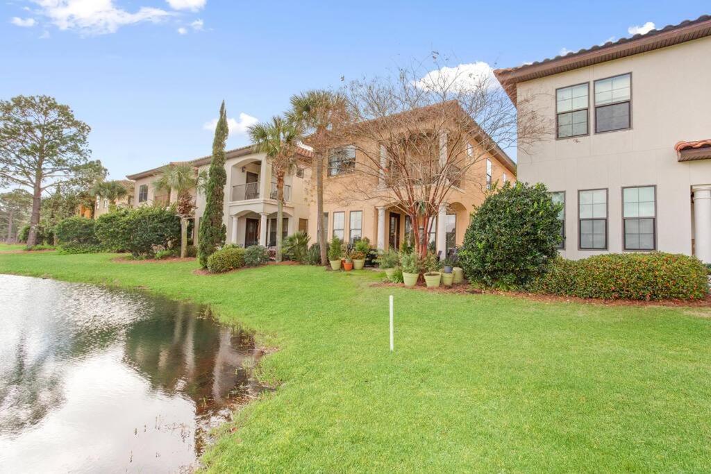 4 Bedroom House On The Golf Course With 2 Golf Carts! Holiday home