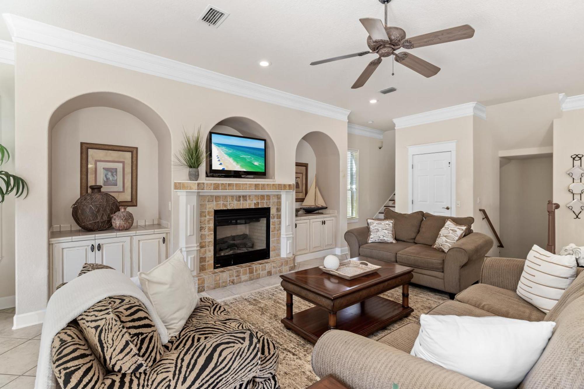 Golf Cart - Community Pool, Hot Tub And Destin