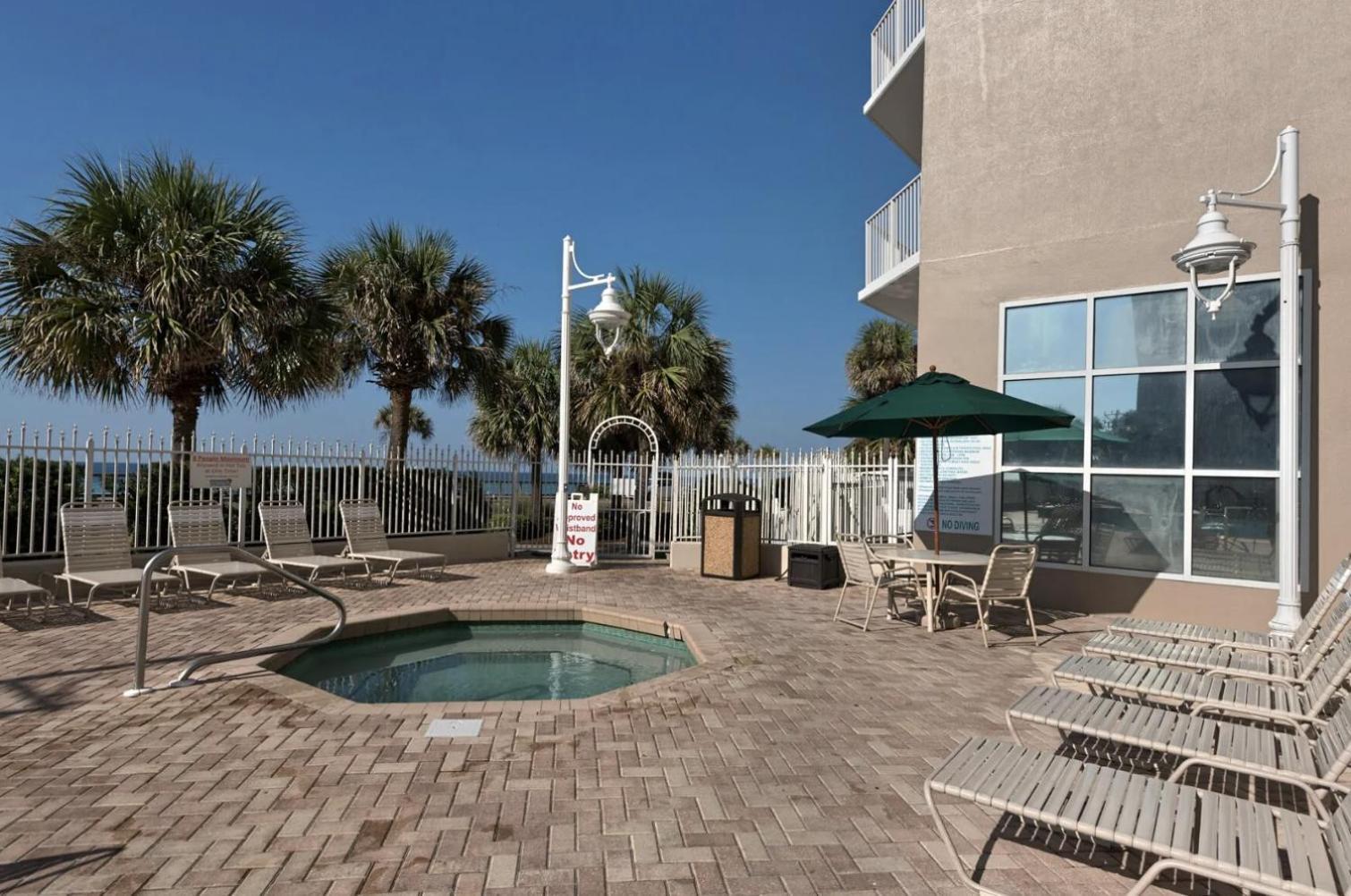 Beauty And The Beach! Heart Of Miramar Apartment *