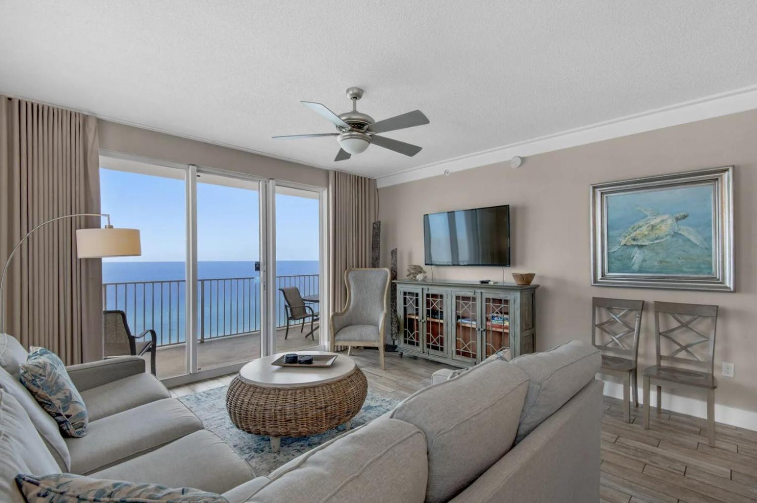 Beauty And The Beach! Heart Of Miramar Apartment *