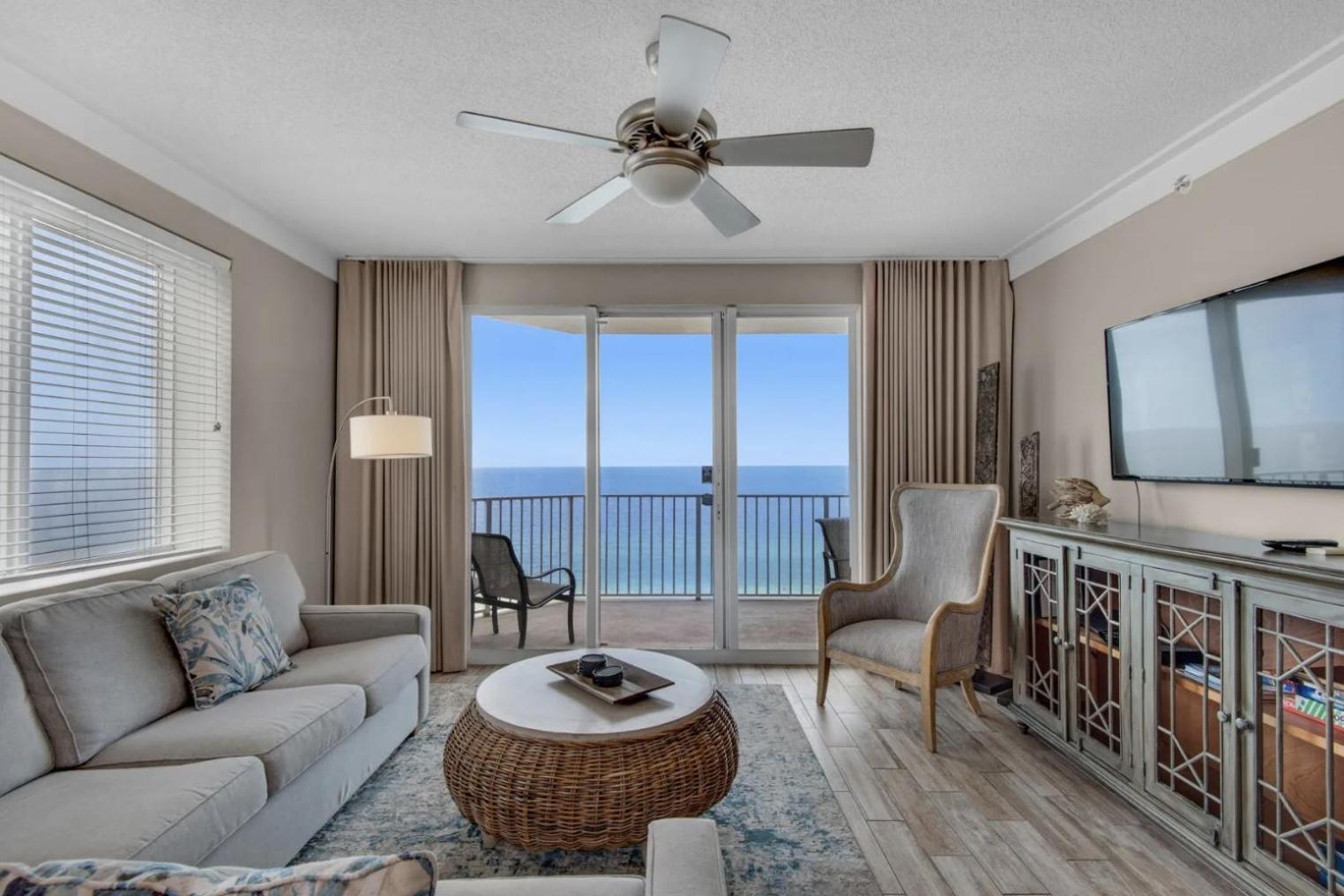 Beauty And The Beach! Heart Of Miramar Apartment Destin