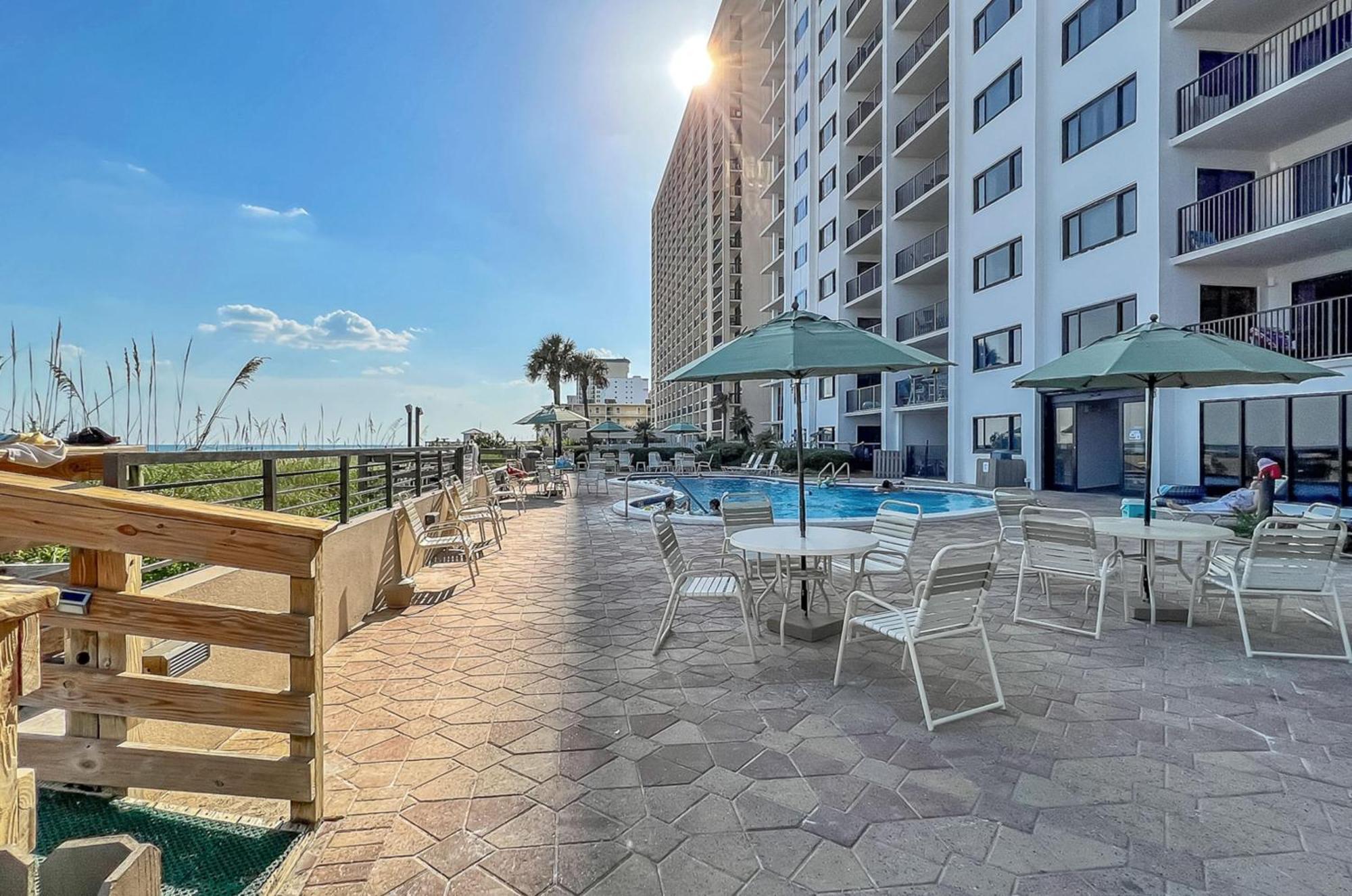 Available For Season! Amazing Gulf-front At Emerald Towers Holiday home Destin