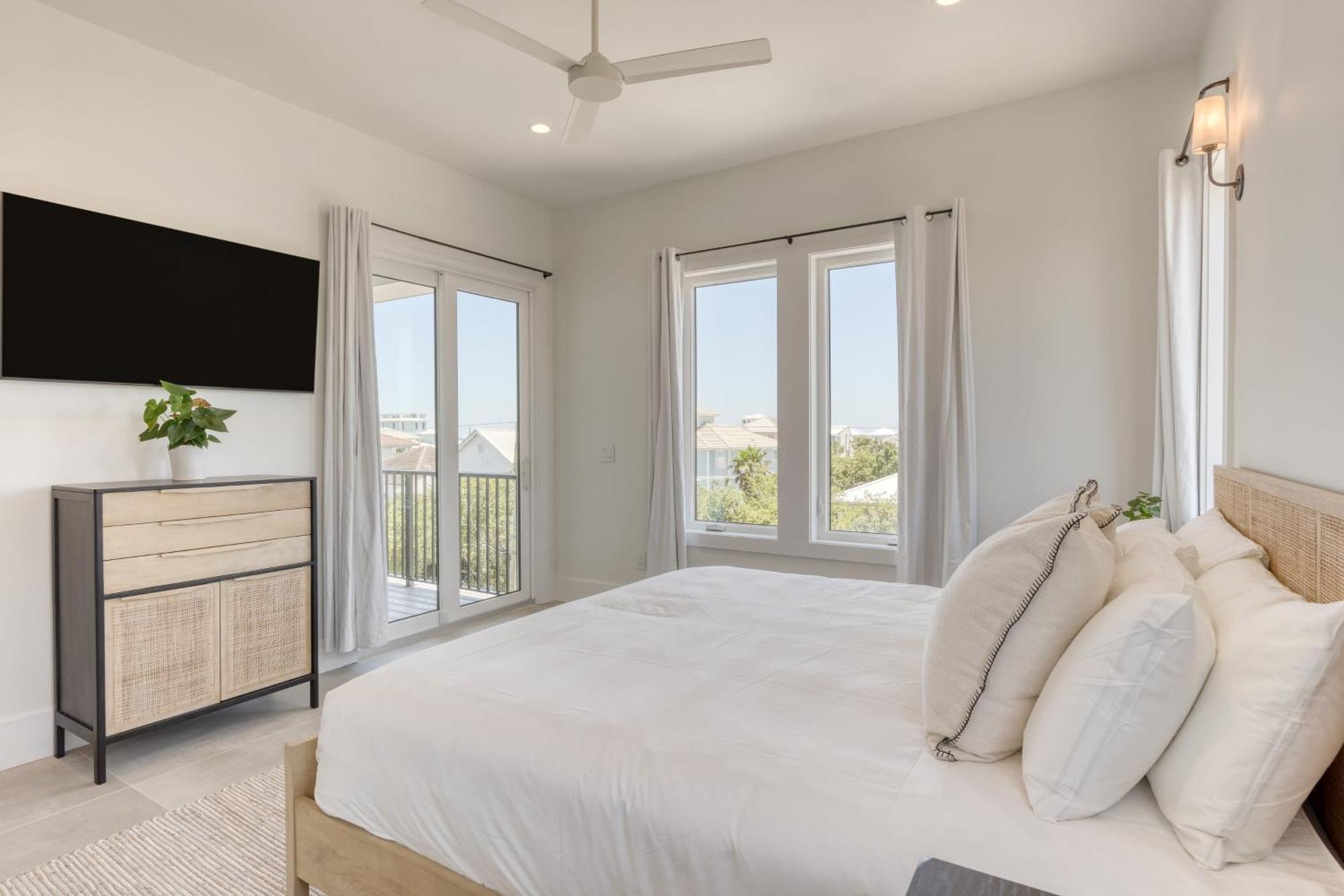 Emerald Enclave By Avantstay 18bdr Buyout Two Stunning Homes By The Villa