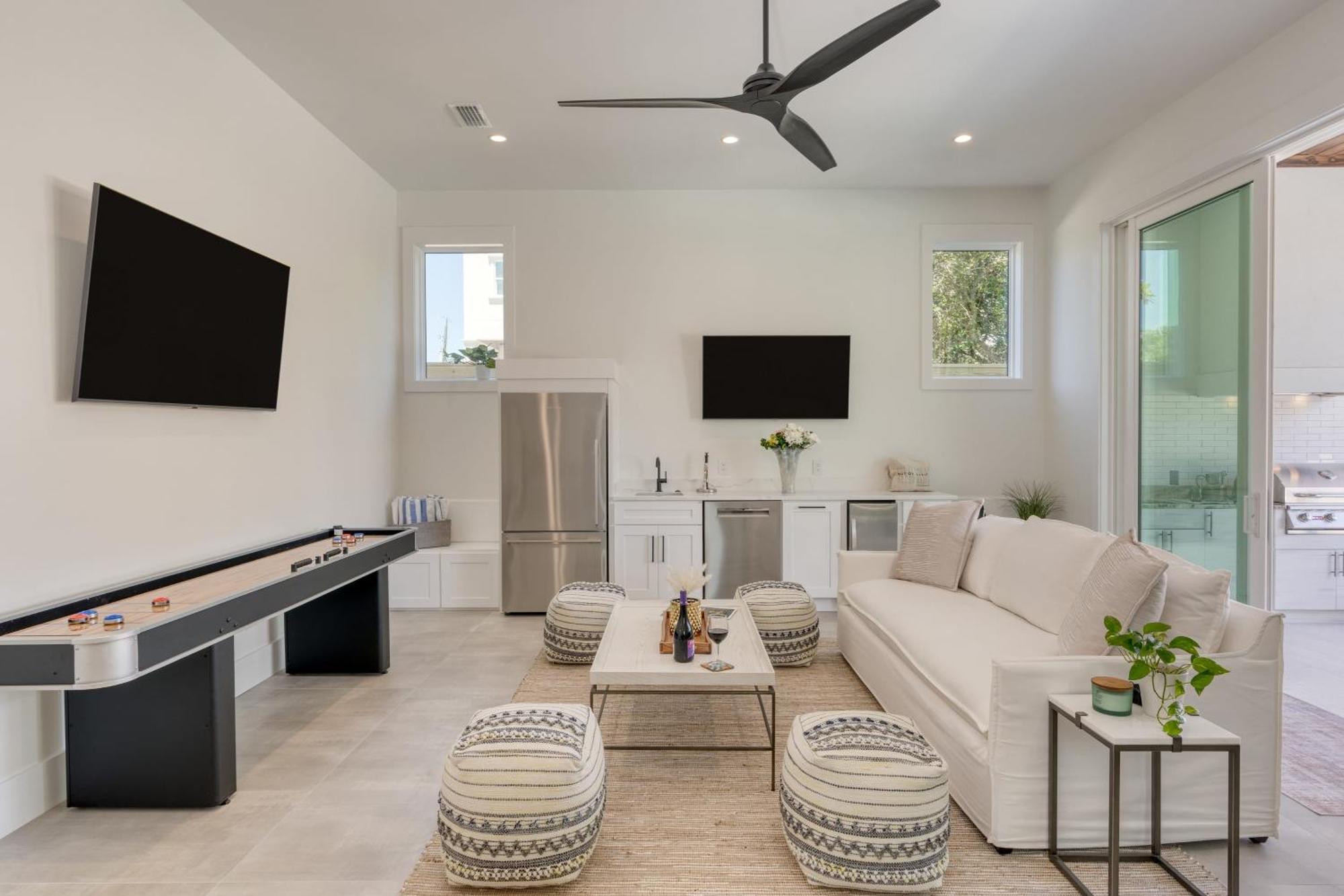 Villa Emerald Enclave By Avantstay 18bdr Buyout Two Stunning Homes By The *